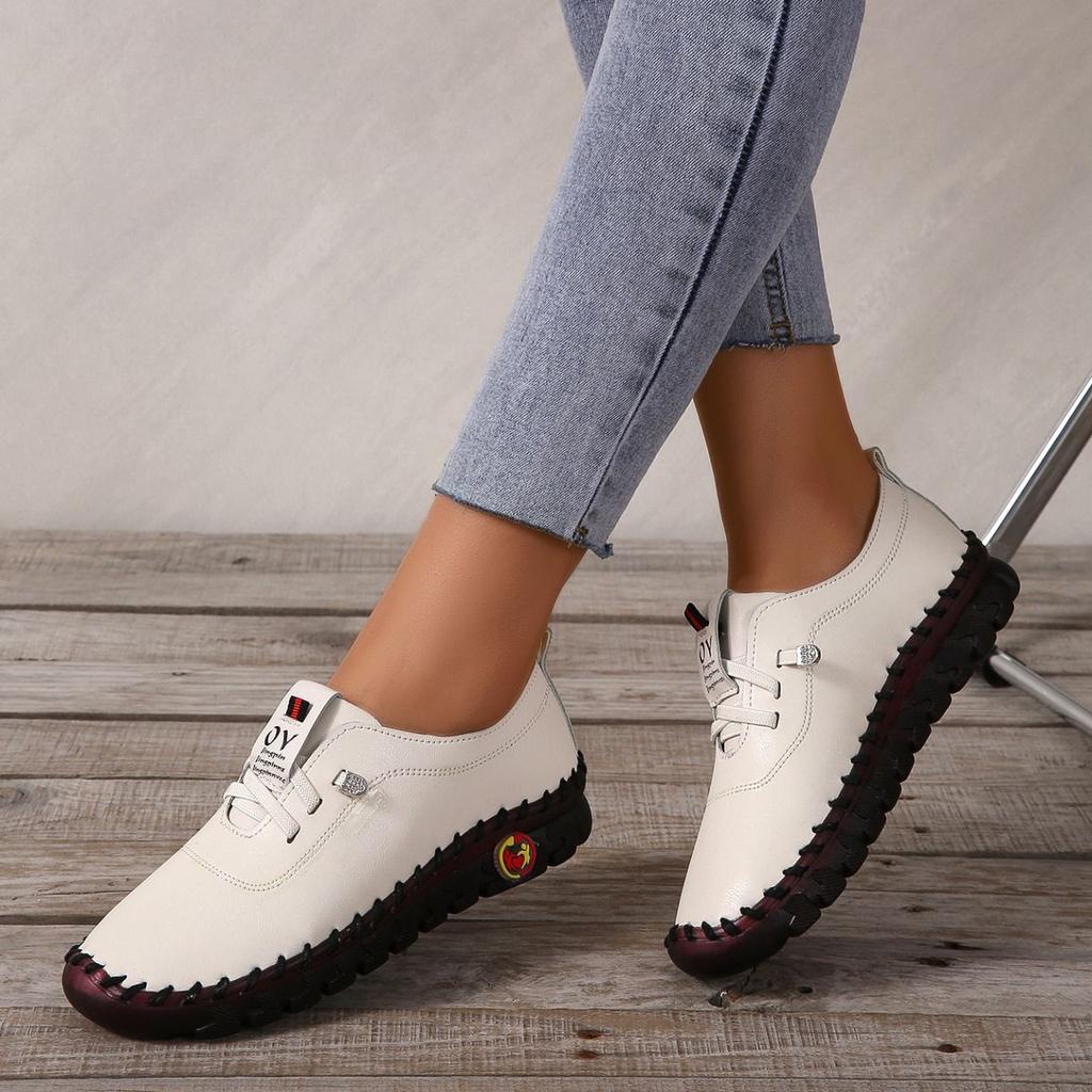 WOMAN'S SHOES